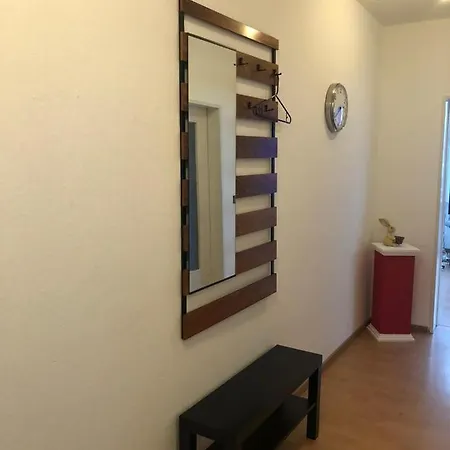 Beige شقة